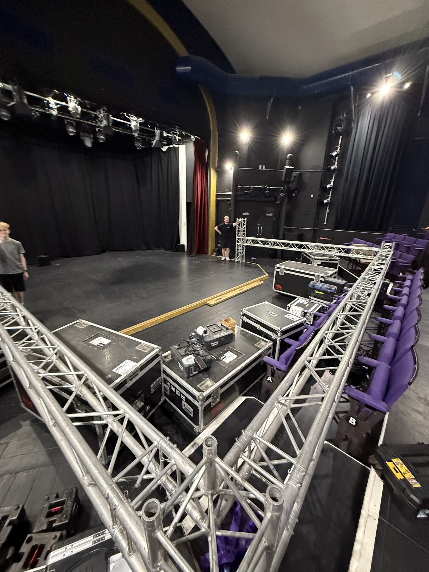Trussing and rigging install